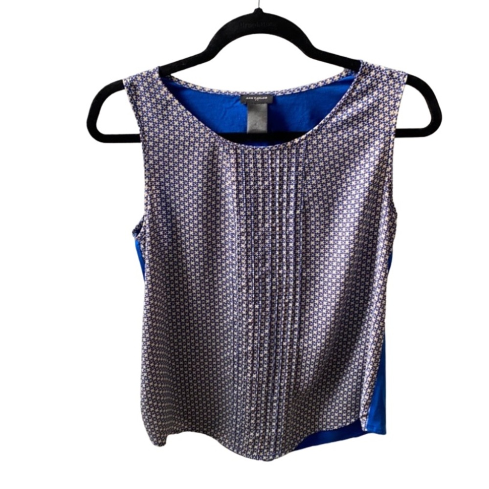 Ann Taylor Blue and White Geometric Sleeveless Top